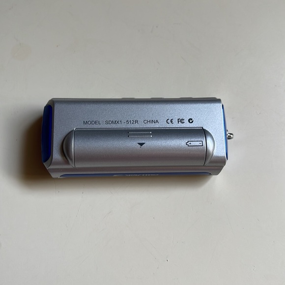 ScanDisk digital audio player - Picture 2 of 7